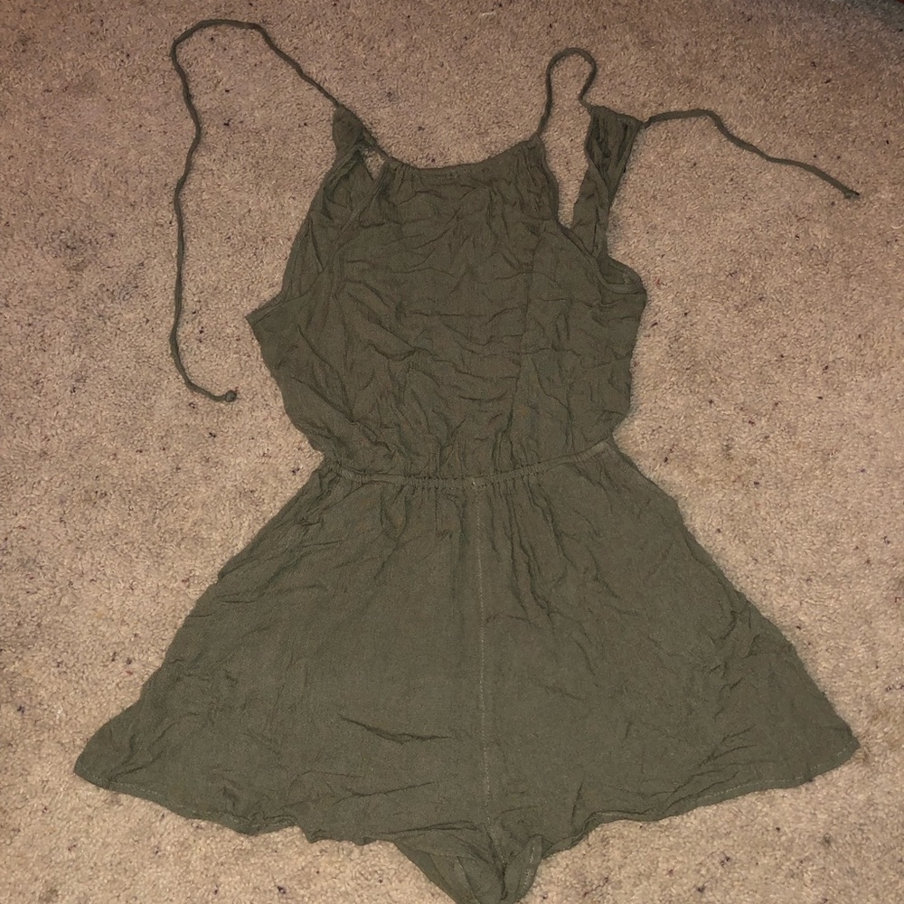 H&M Divided Romper - Picture 2 of 3